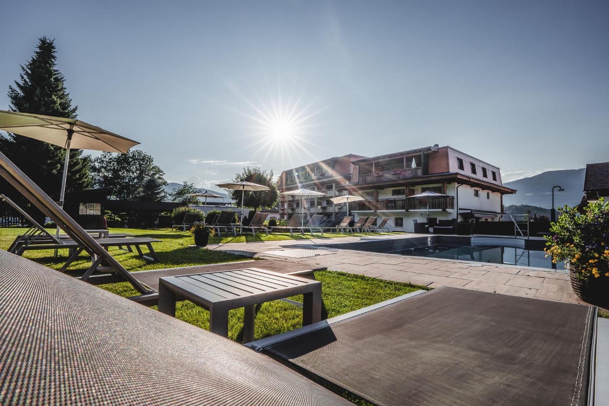 Hotel Reischach Brunico Exterior photo
