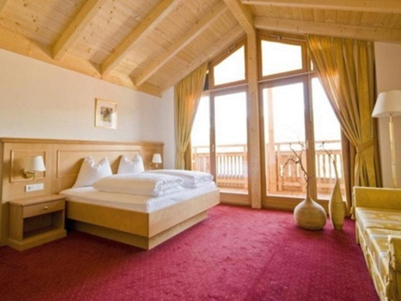 Hotel Reischach Brunico Exterior photo