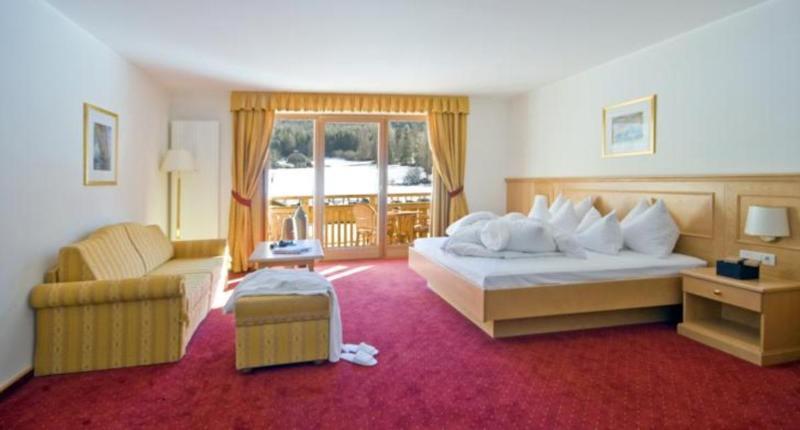 Hotel Reischach Brunico Exterior photo