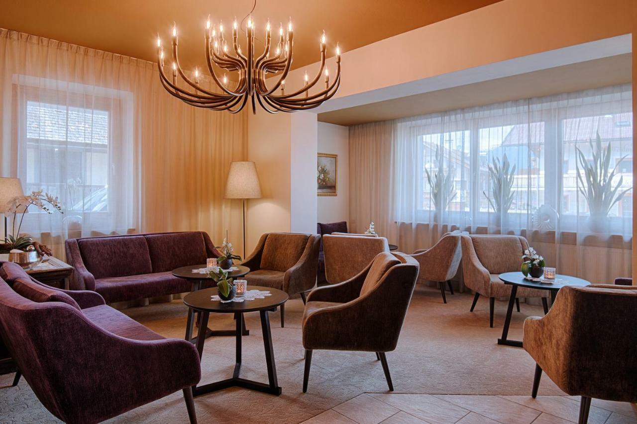 Hotel Reischach Brunico Exterior photo